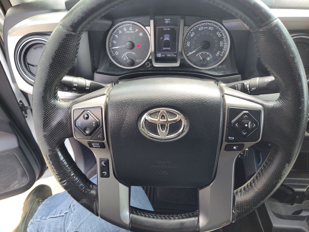 2016 Toyota Tacoma Image 30