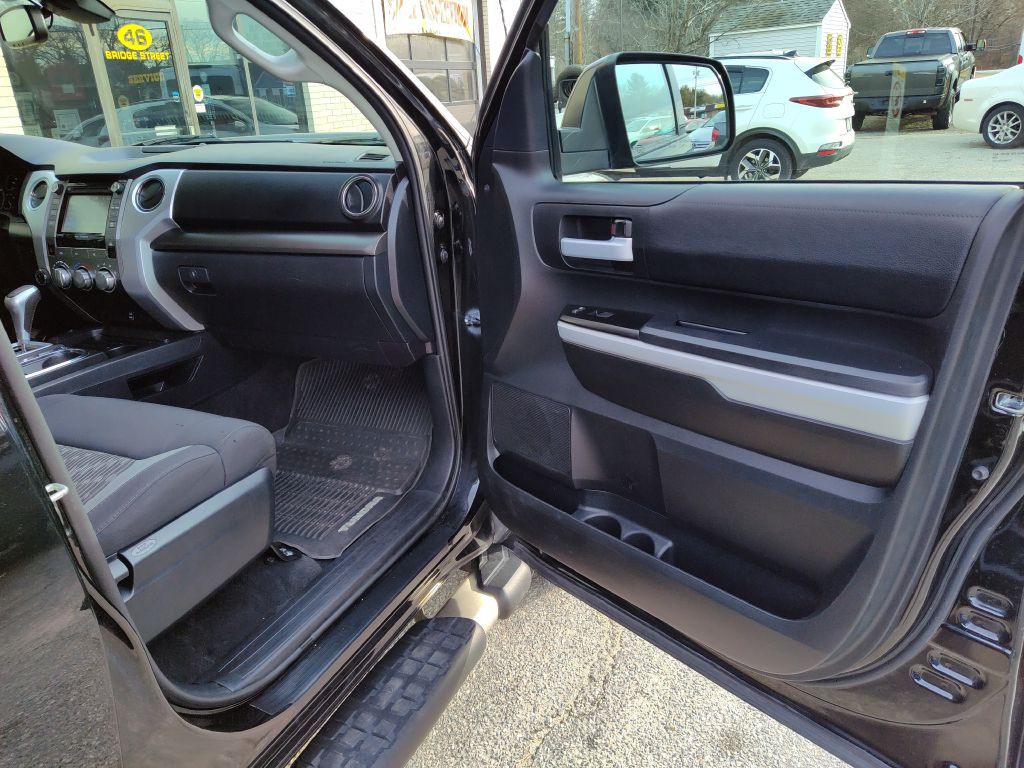 2019 Toyota Tundra Image 18