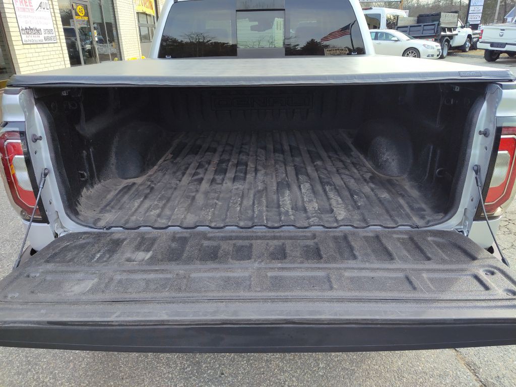 2018 GMC Sierra Image 13