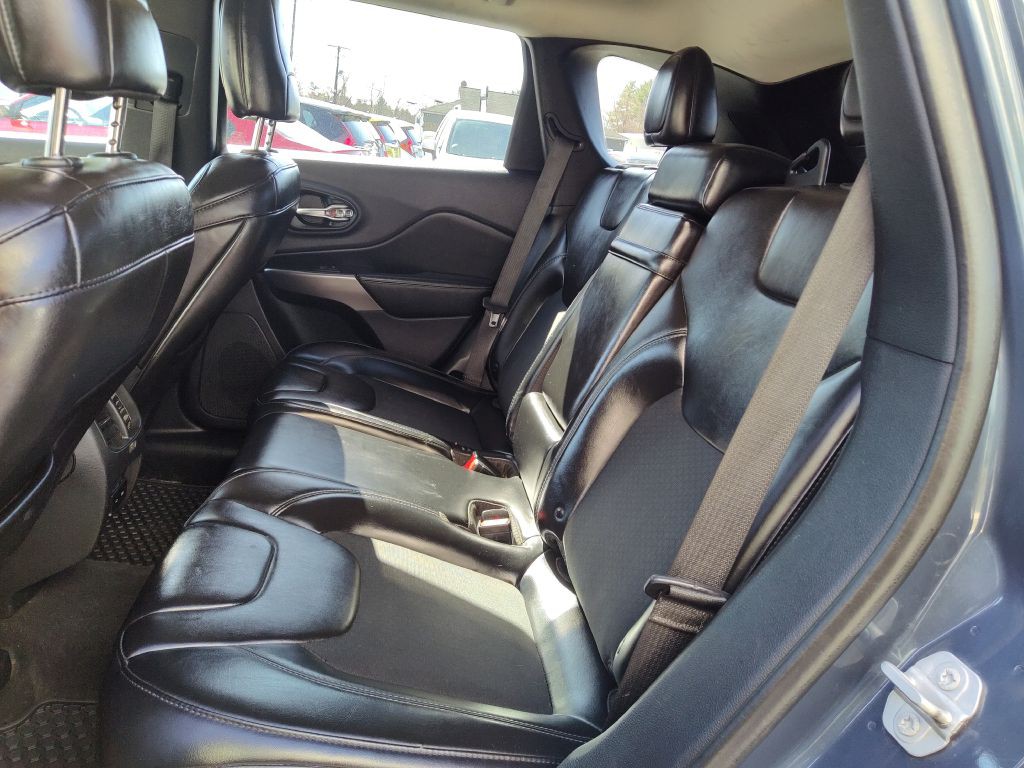 2019 Jeep Cherokee Image 11