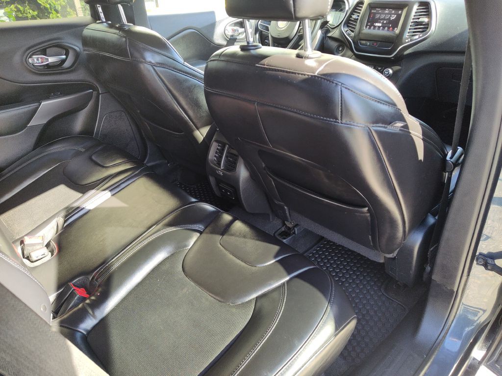 2019 Jeep Cherokee Image 14