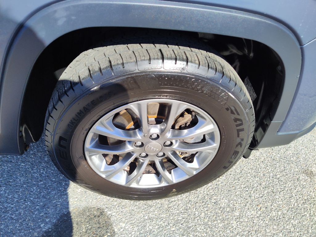 2019 Jeep Cherokee Image 18