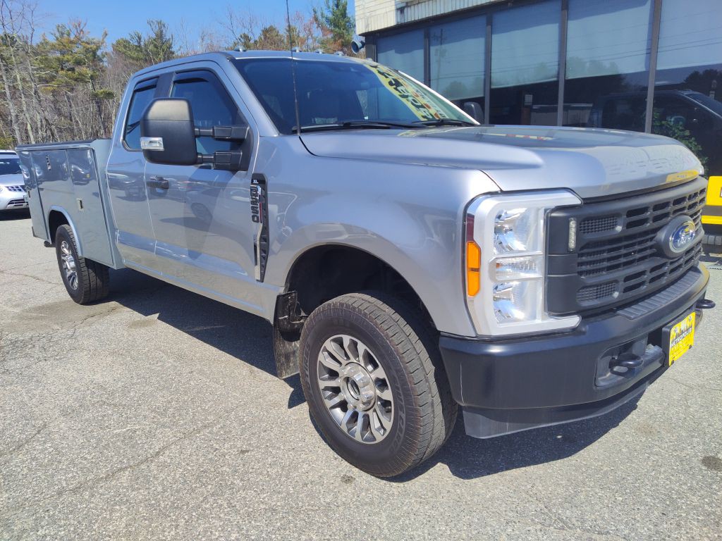 2023 Ford F-250 Image 2