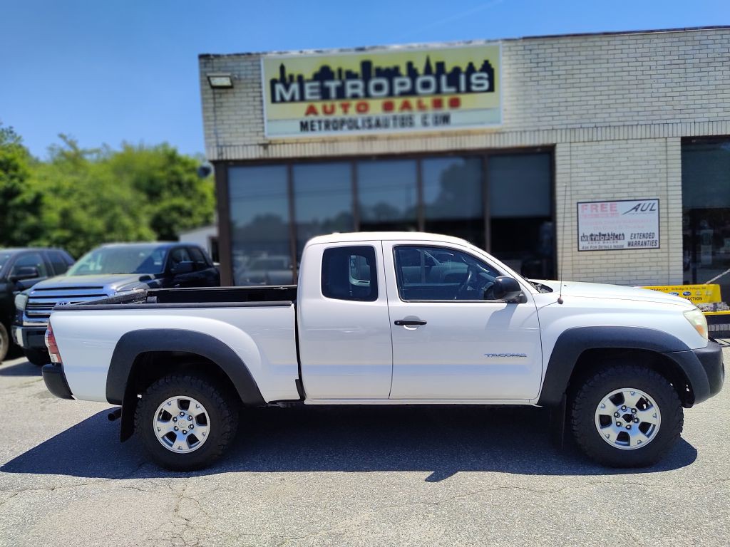 2010 Toyota Tacoma Image 1