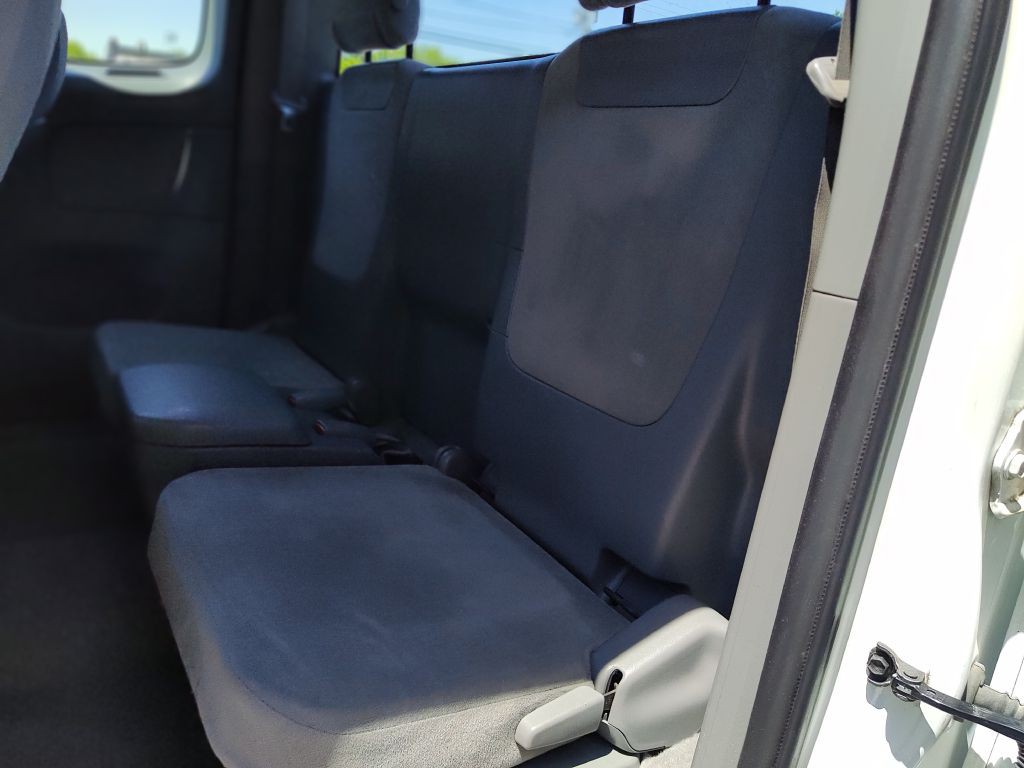 2010 Toyota Tacoma Image 11