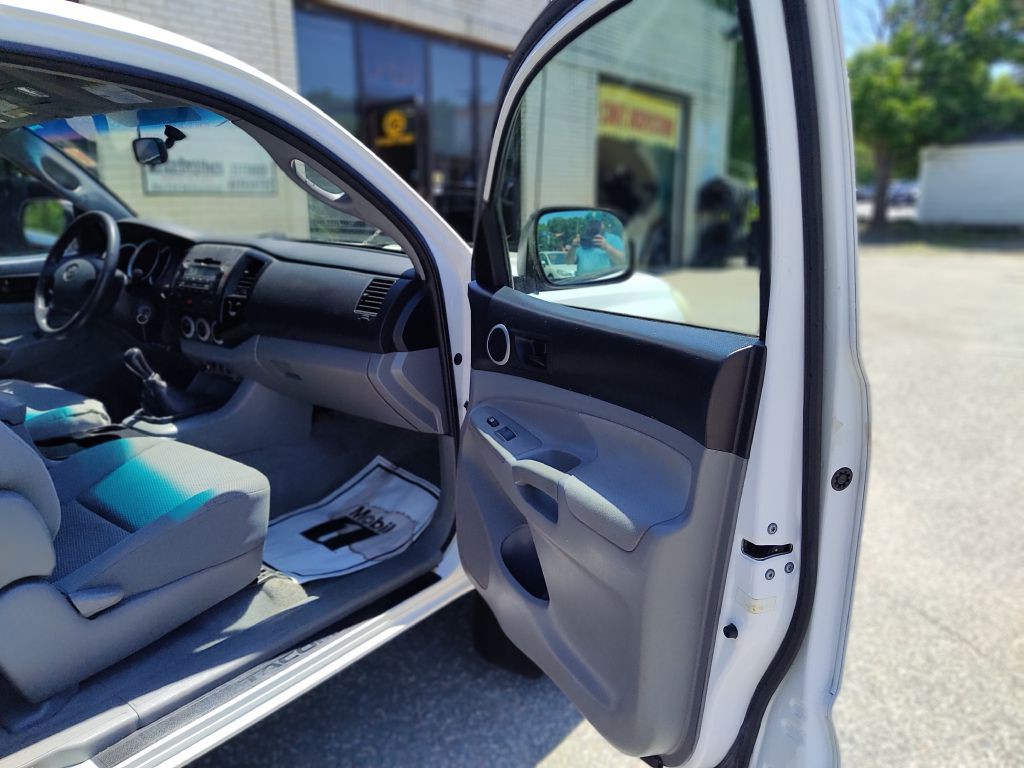 2010 Toyota Tacoma Image 16