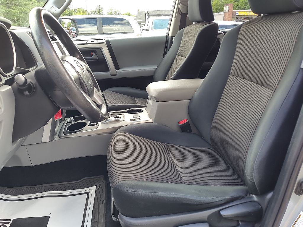 2010 Toyota 4Runner Image 10