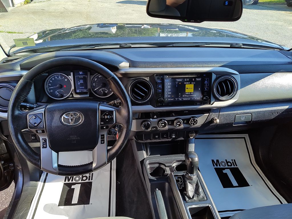 2018 Toyota Tacoma Image 10