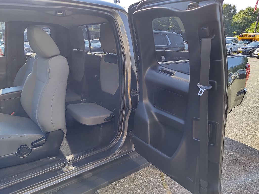 2018 Toyota Tacoma Image 14