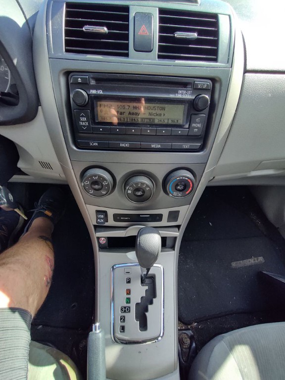 2012 Toyota Corolla Image 14