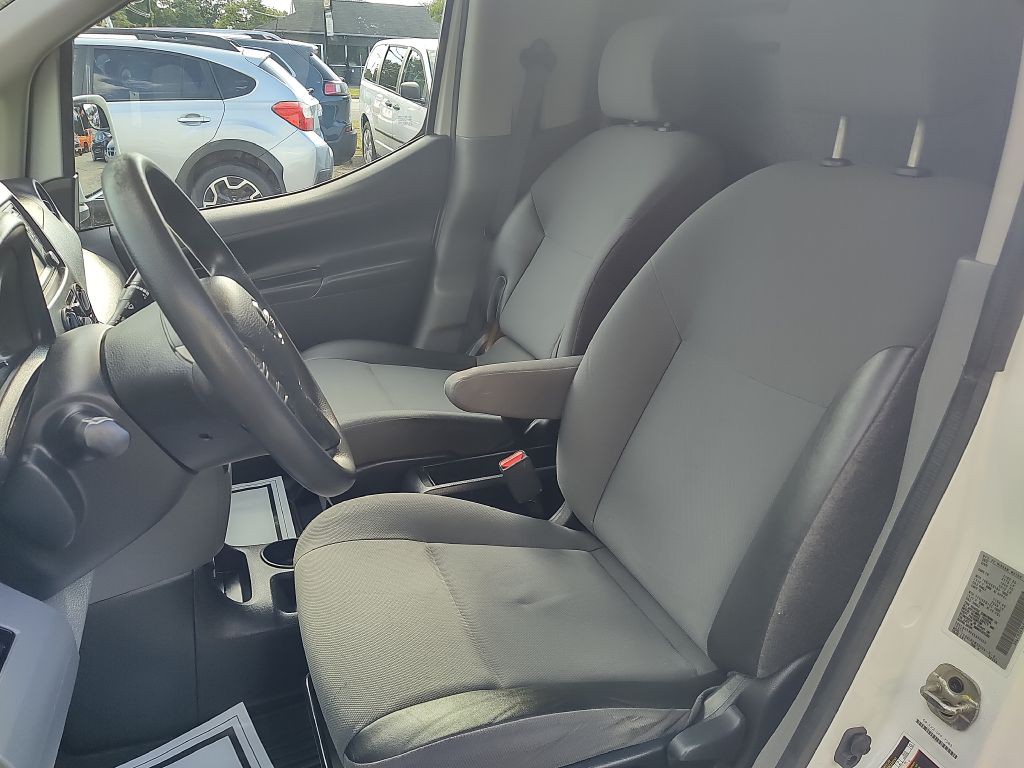 2019 Nissan NV200 Image 10