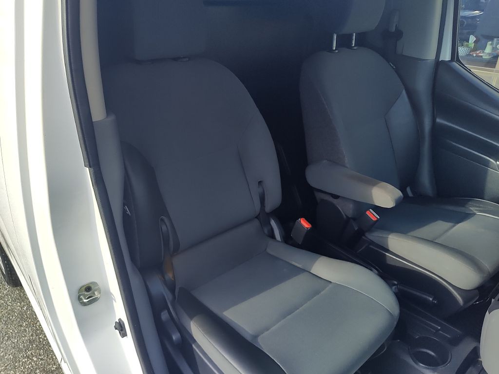2019 Nissan NV200 Image 19