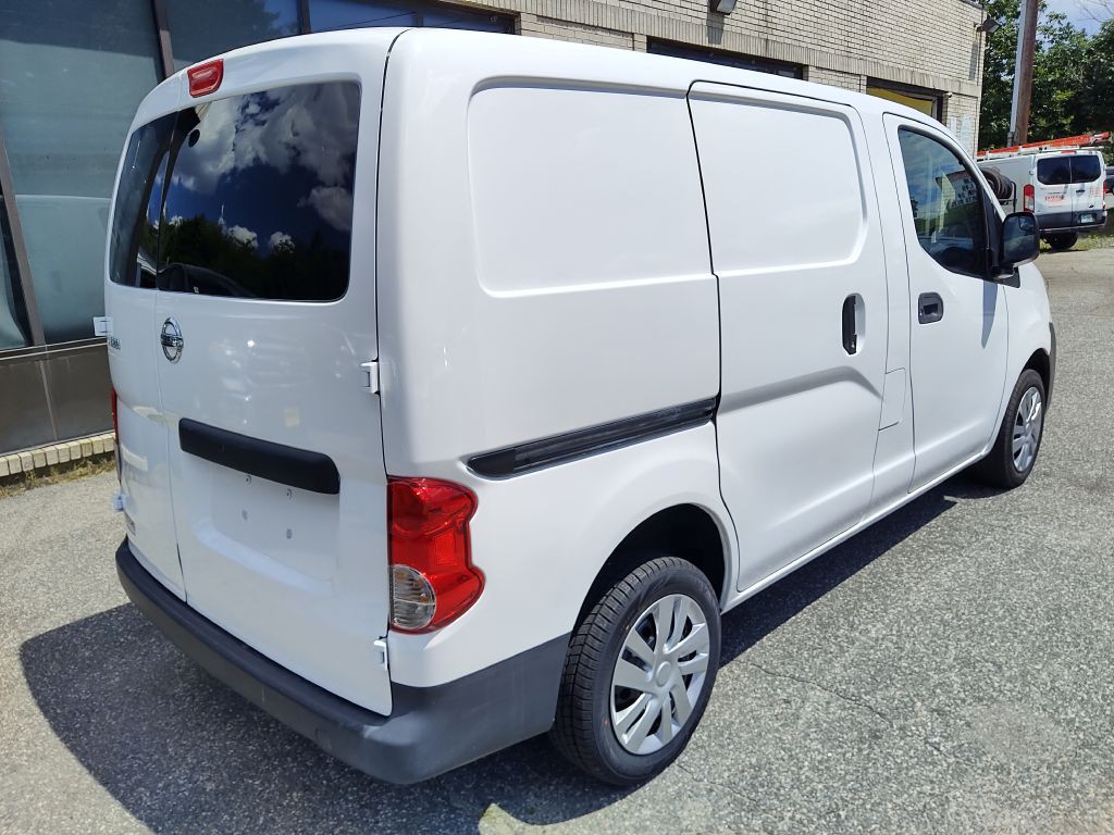 2017 Nissan NV200 Image 8