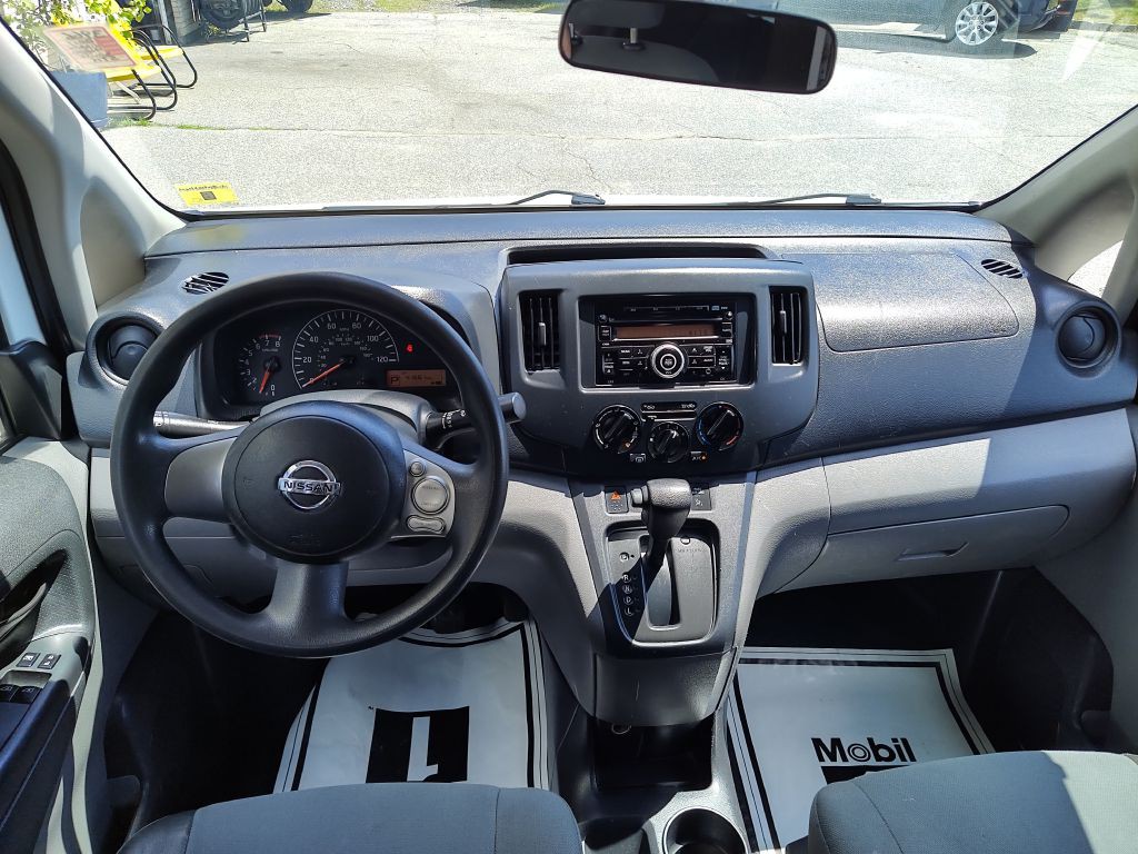 2017 Nissan NV200 Image 9