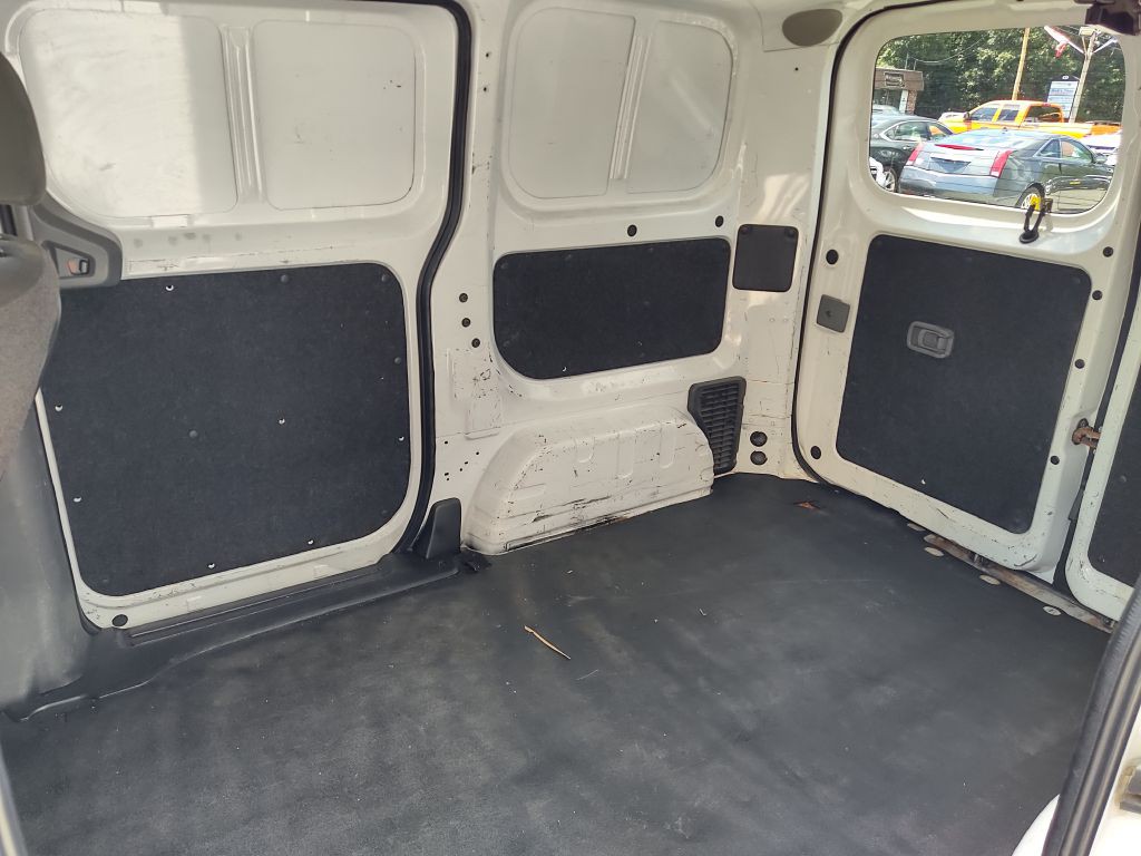 2017 Nissan NV200 Image 12