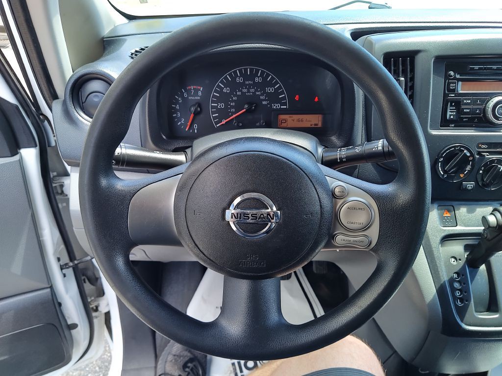 2017 Nissan NV200 Image 28