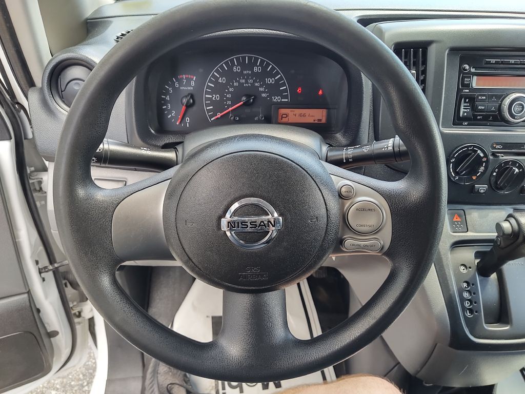 2017 Nissan NV200 Image 31