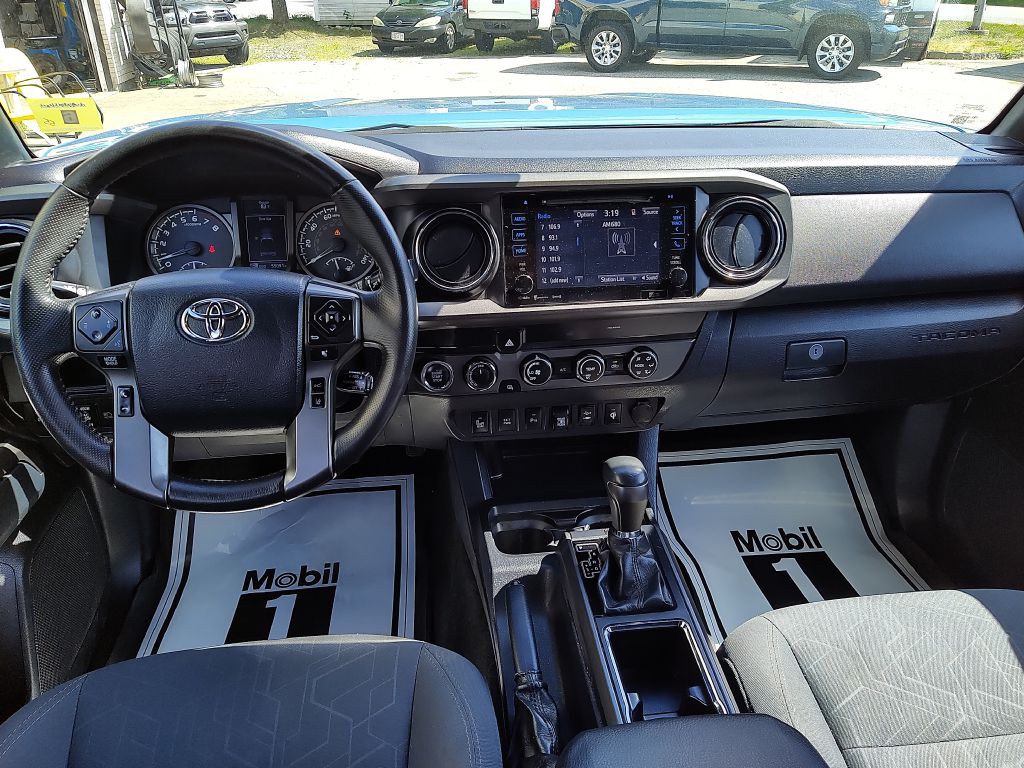 2019 Toyota Tacoma Image 9