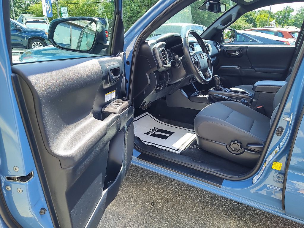 2019 Toyota Tacoma Image 11