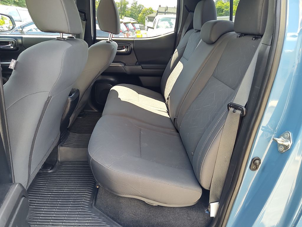 2019 Toyota Tacoma Image 12