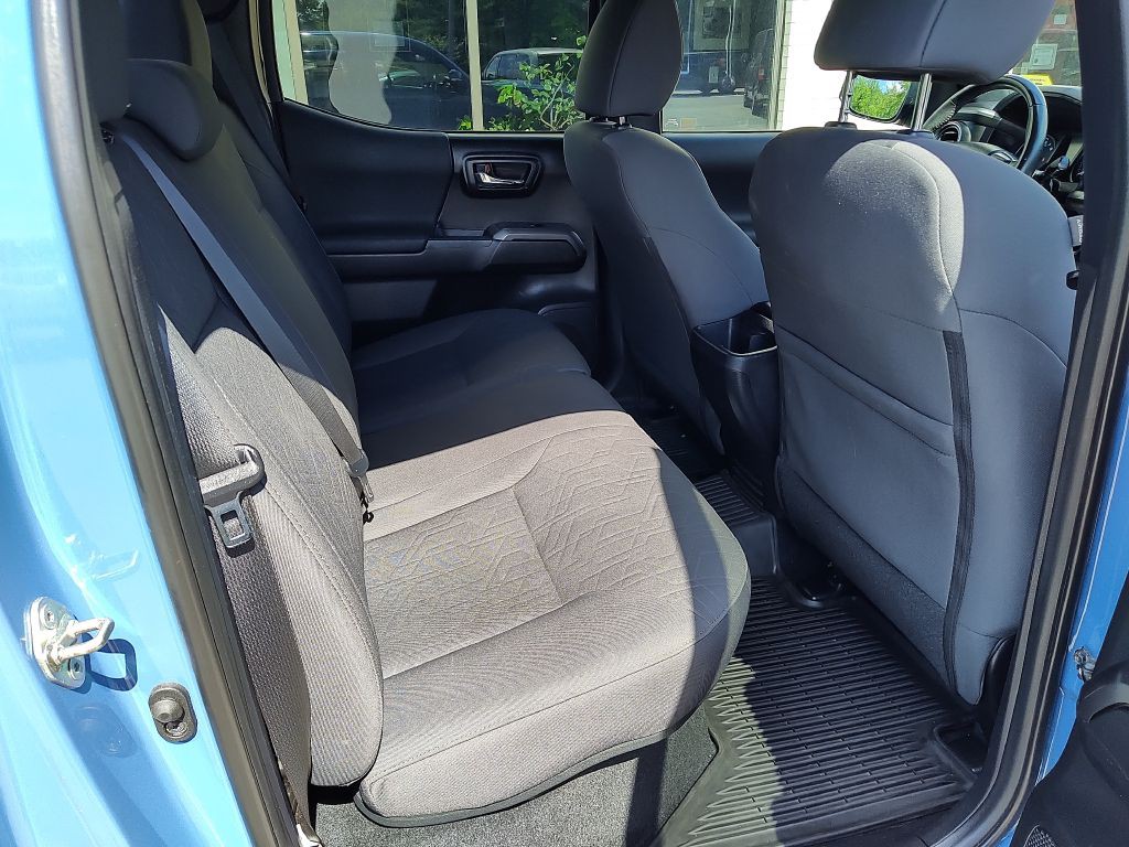 2019 Toyota Tacoma Image 15