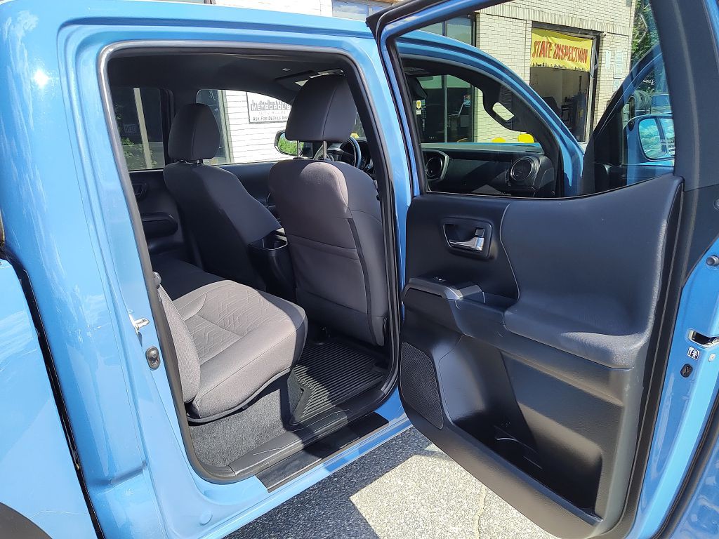 2019 Toyota Tacoma Image 16