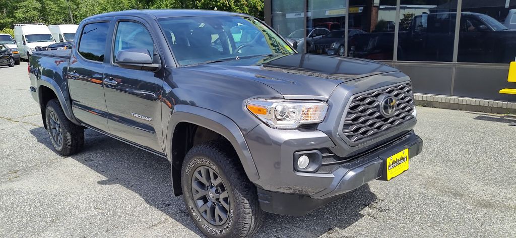 2022 Toyota Tacoma Image 2