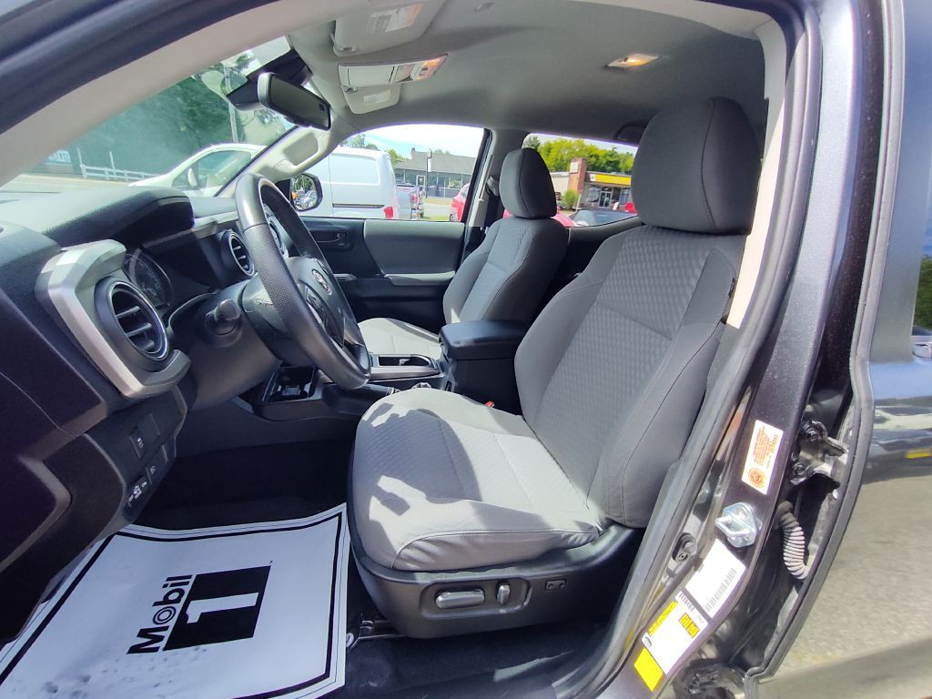 2022 Toyota Tacoma Image 10