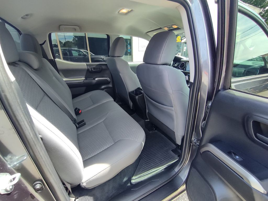2022 Toyota Tacoma Image 15