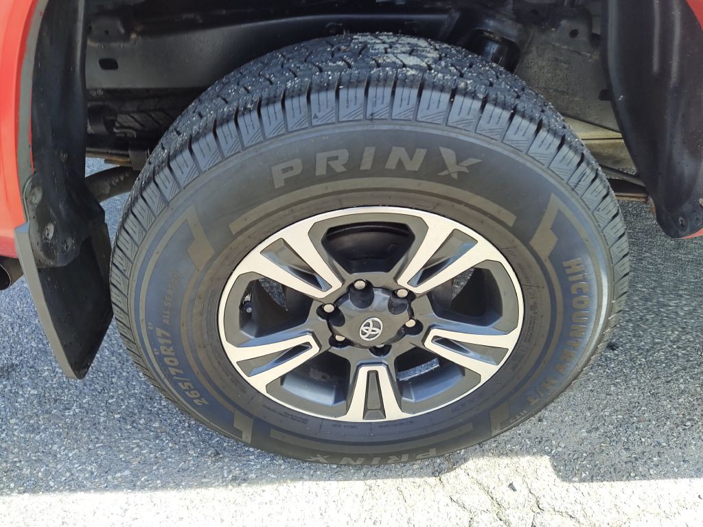 2018 Toyota Tacoma Image 20