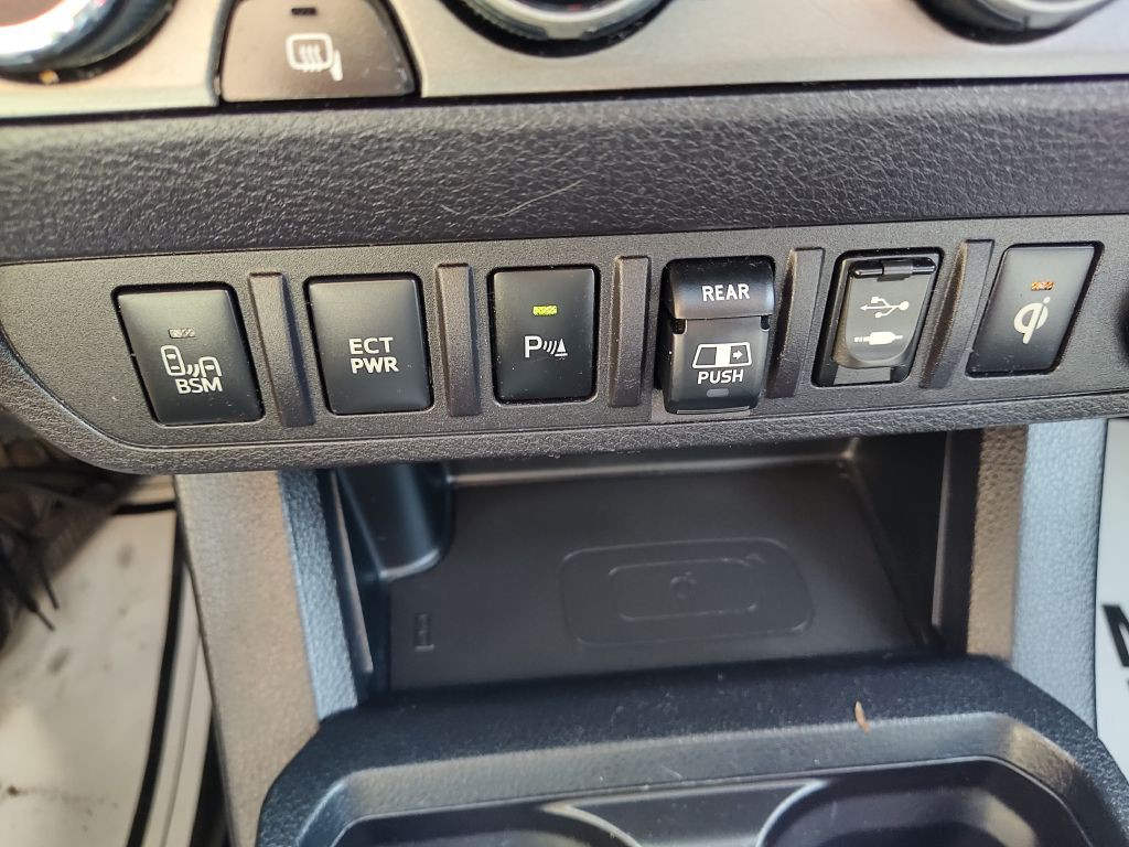 2018 Toyota Tacoma Image 30