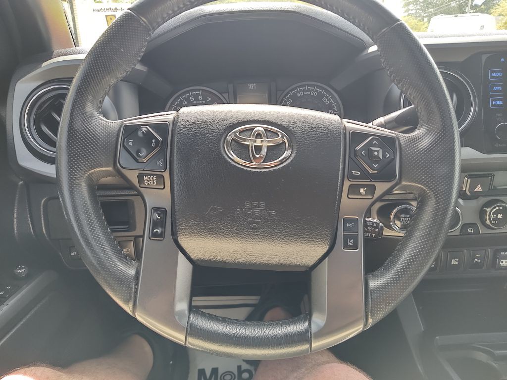 2018 Toyota Tacoma Image 33