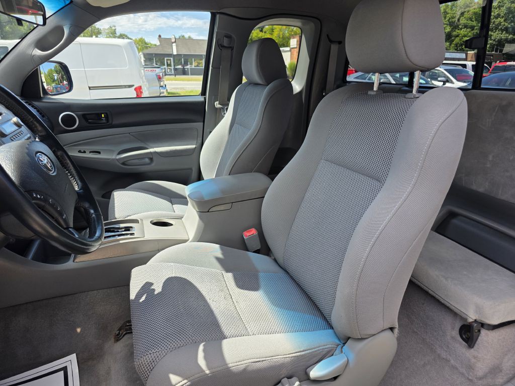 2007 Toyota Tacoma Image 10