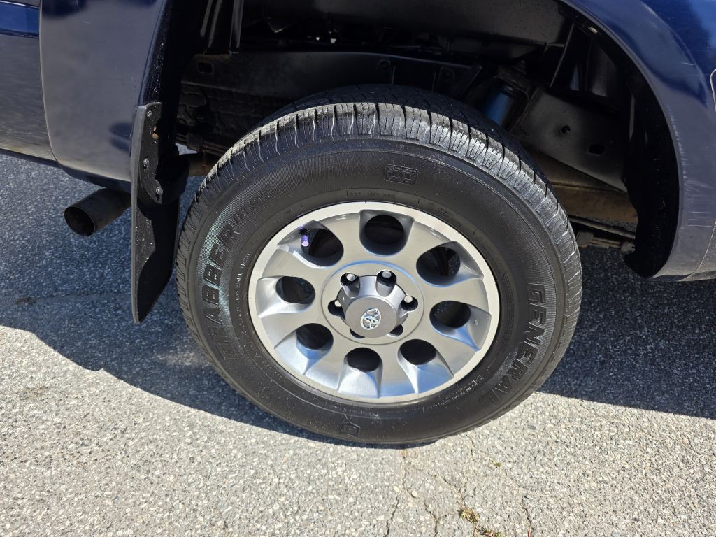 2007 Toyota Tacoma Image 21