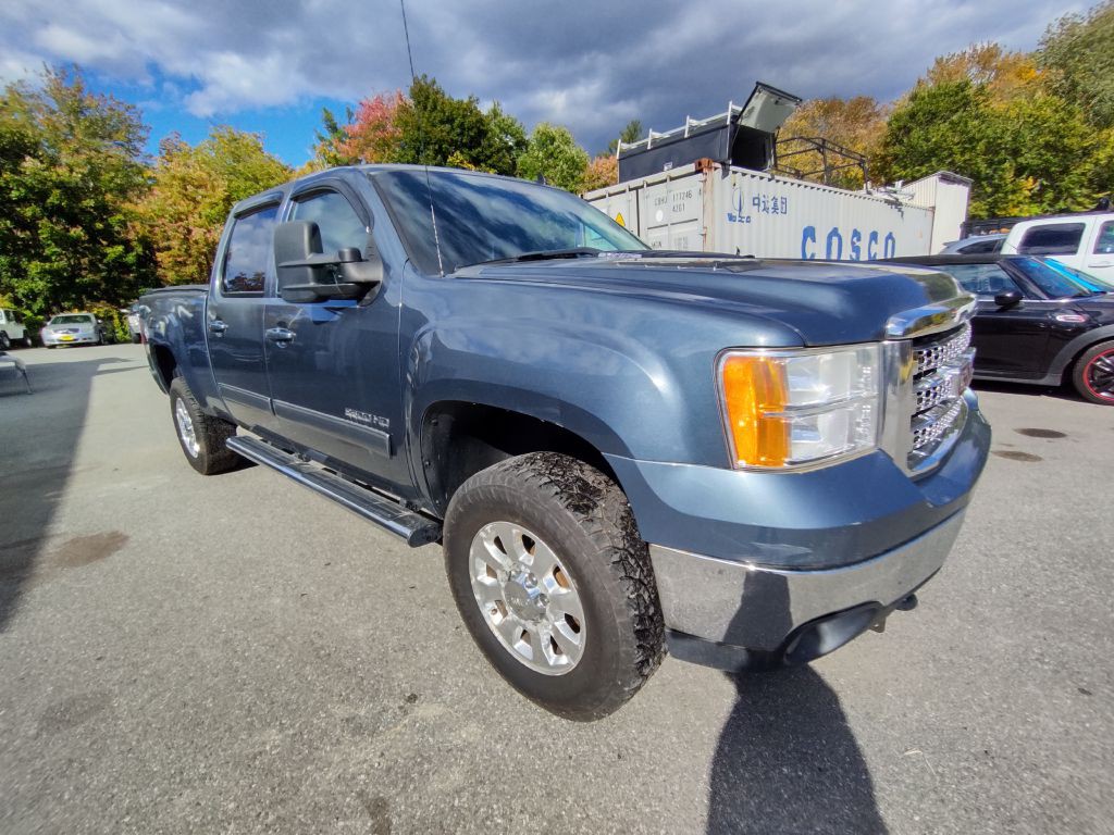2013 GMC Sierra Image 2