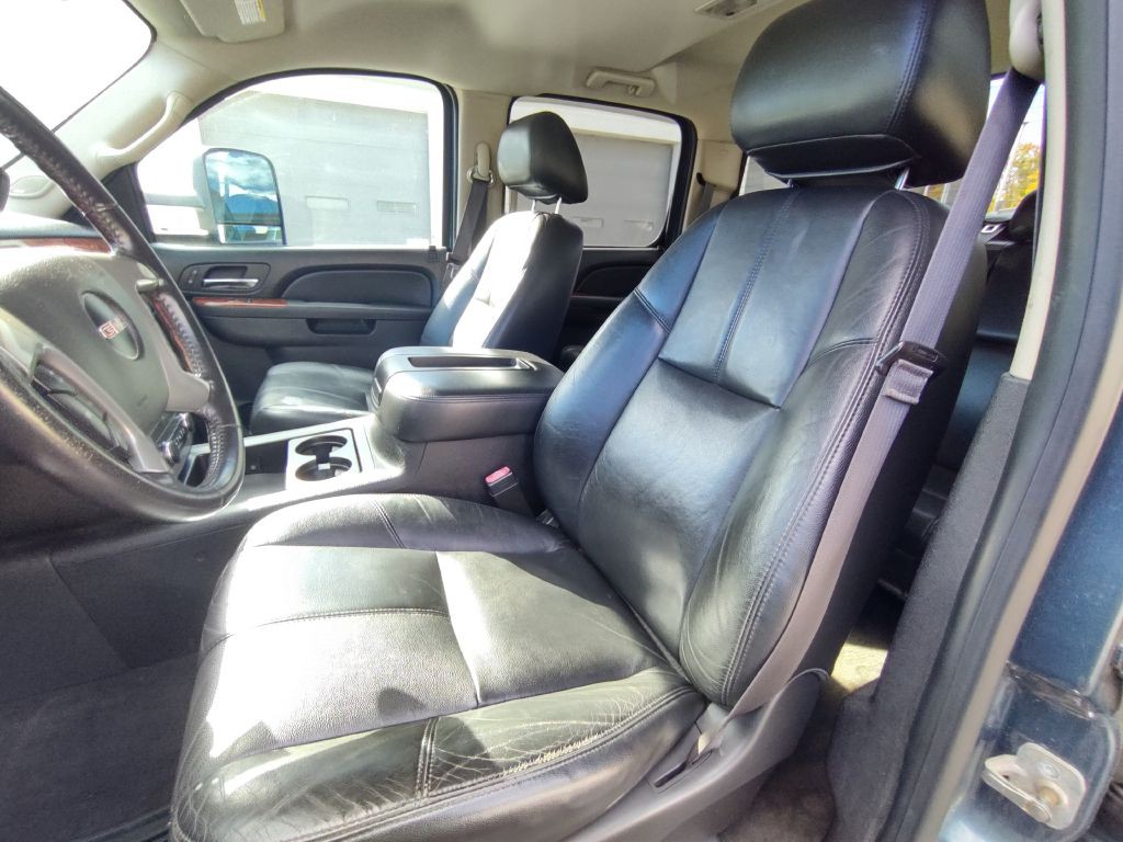 2013 GMC Sierra Image 17