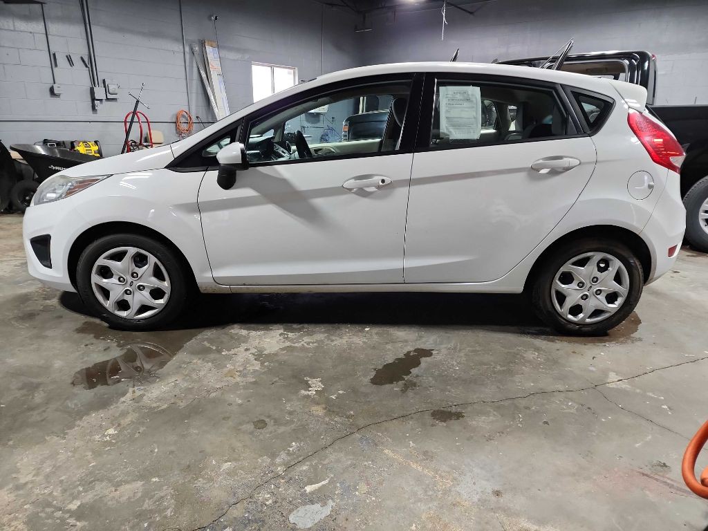 2013 Ford Fiesta Image 3