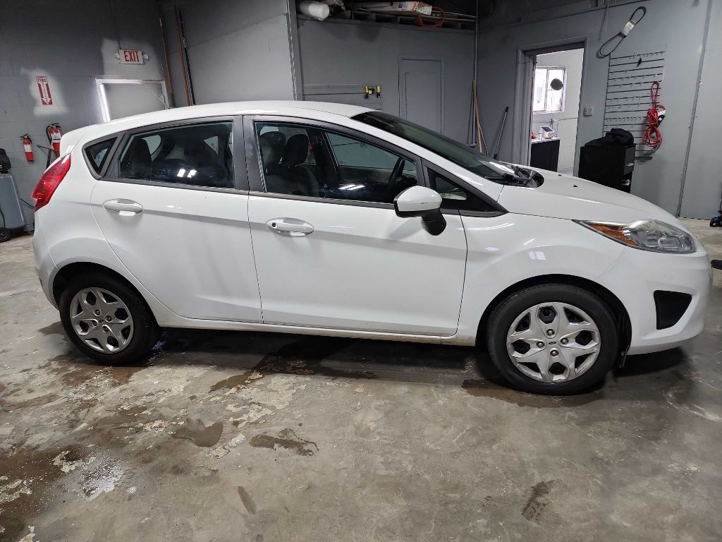 2013 Ford Fiesta Image 7