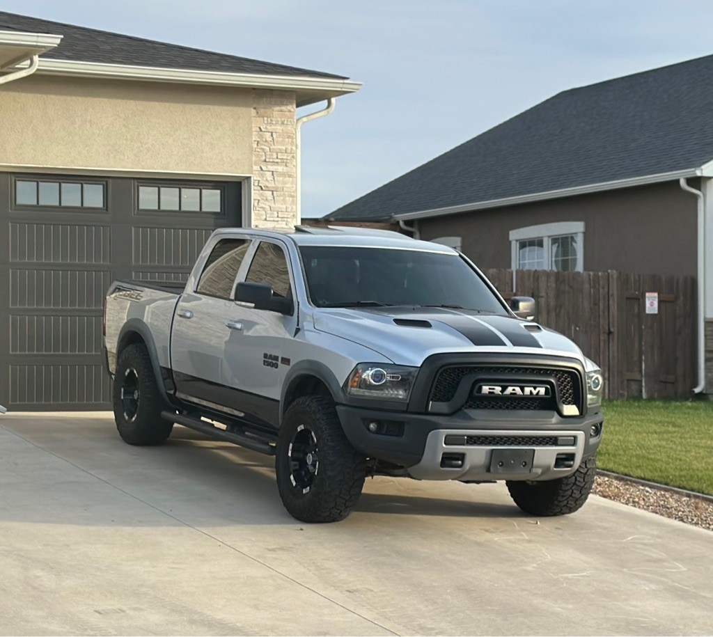 2016 RAM 1500 Image 1