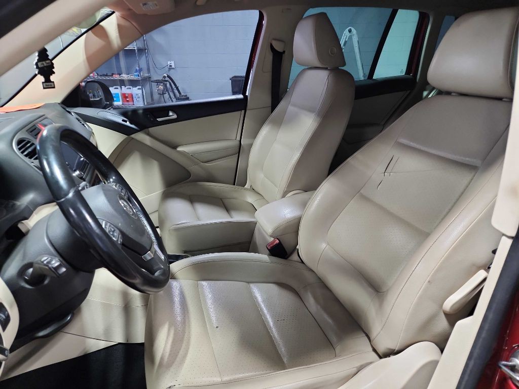 2011 Volkswagen Tiguan Image 11