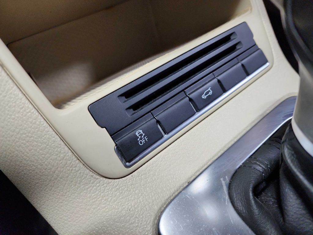 2011 Volkswagen Tiguan Image 22