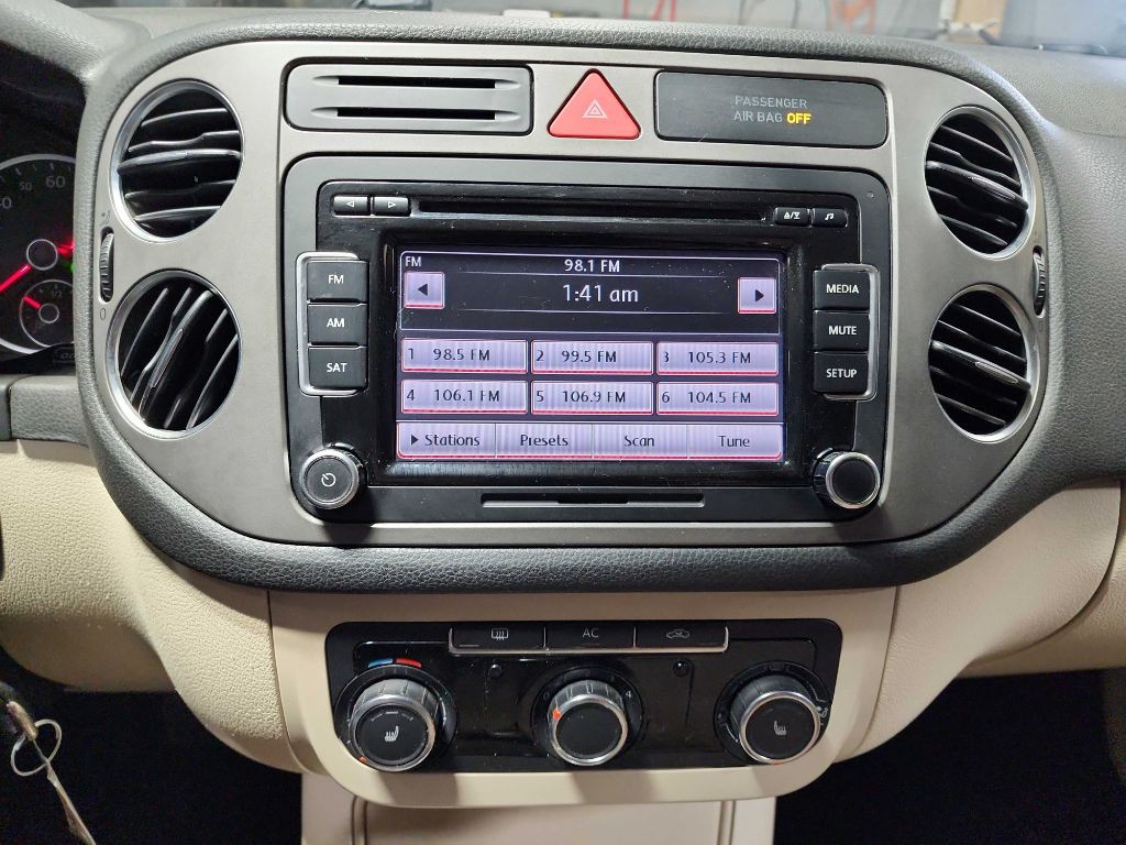 2011 Volkswagen Tiguan Image 23