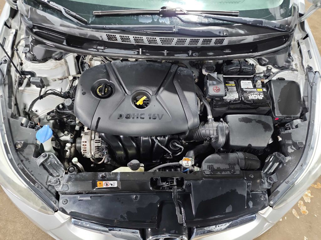 2016 Hyundai Elantra Image 3