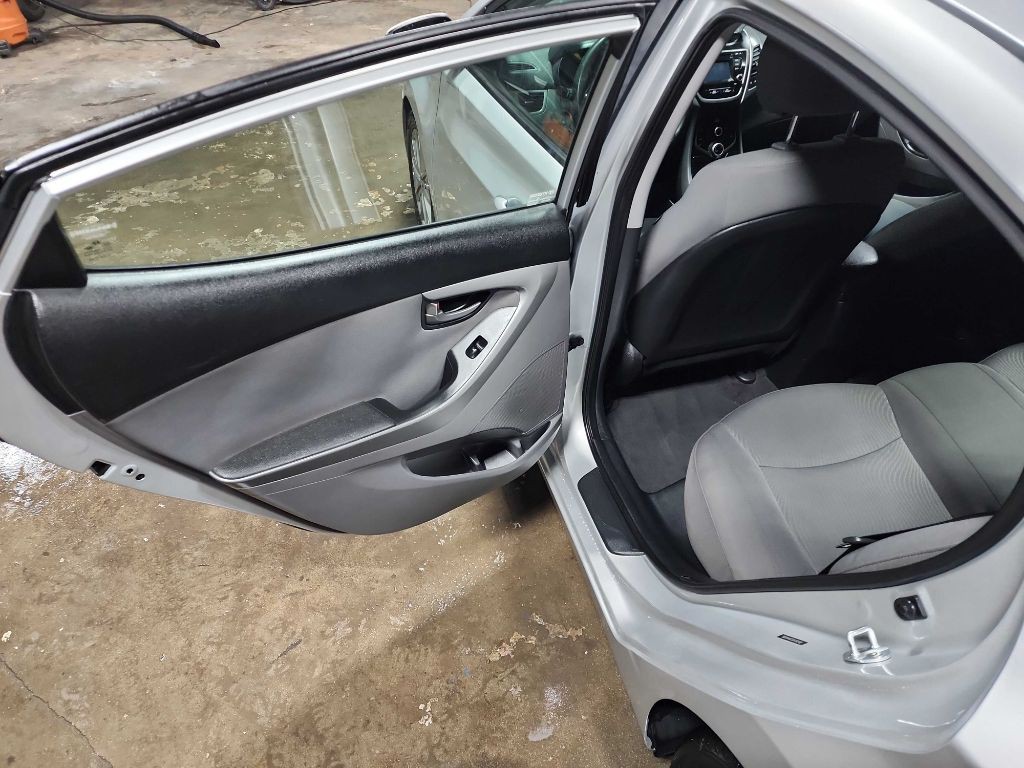 2016 Hyundai Elantra Image 15