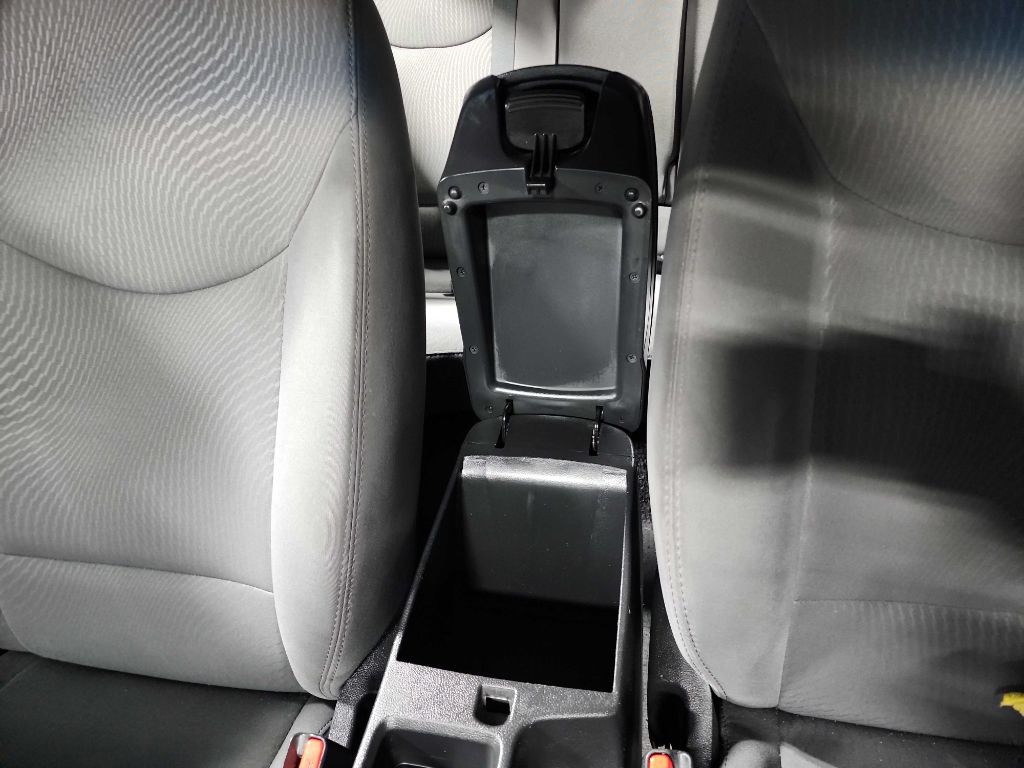 2016 Hyundai Elantra Image 19