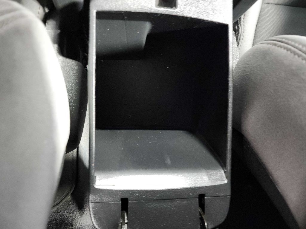 2016 Hyundai Elantra Image 20