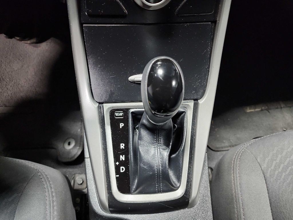 2016 Hyundai Elantra Image 22