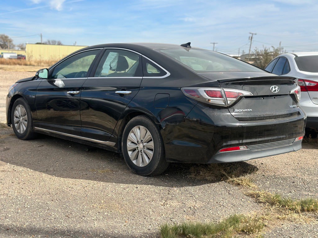 2016 Hyundai Sonata Image 2