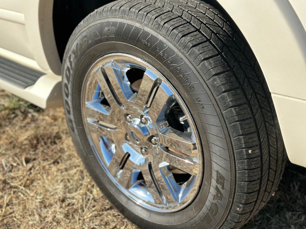 2007 Ford Explorer Image 12