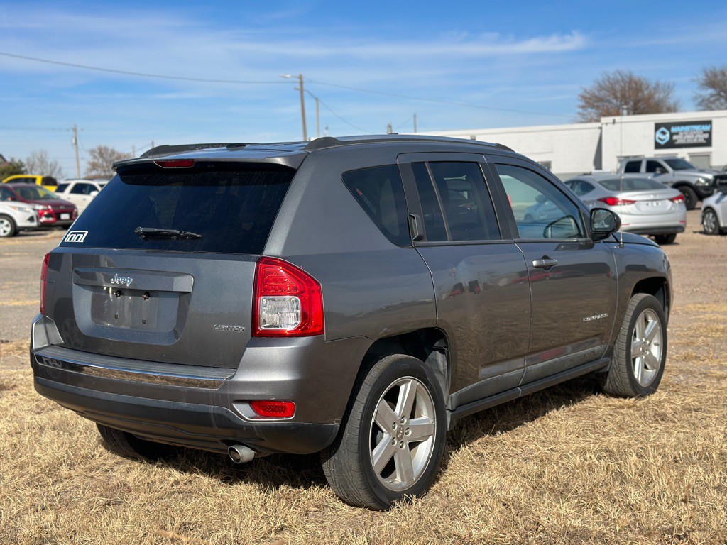 2011 Jeep Compass Image 4